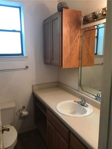2811 Salado ST B, Austin, TX 78705