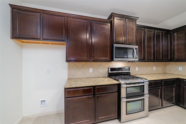 961 Wannan Lane, Conroe, TX 77301