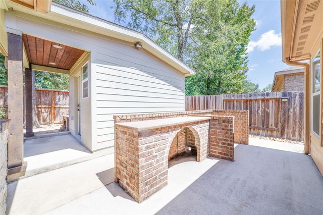 961 Wannan Lane, Conroe, TX 77301