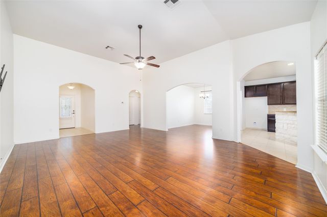 961 Wannan Lane, Conroe, TX 77301