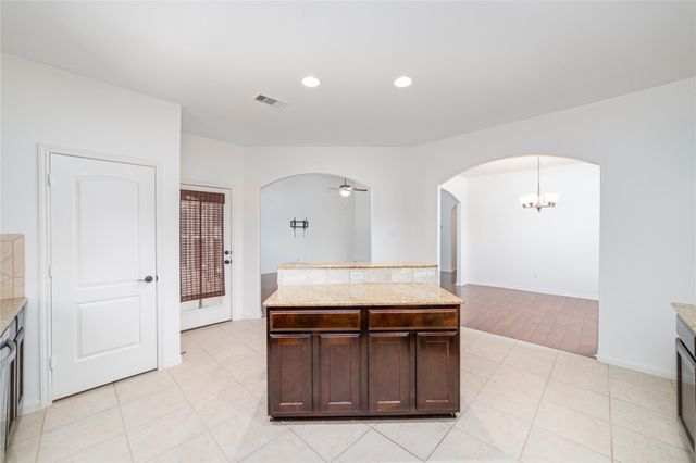 961 Wannan Lane, Conroe, TX 77301