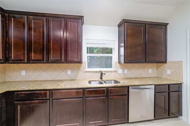 961 Wannan Lane, Conroe, TX 77301