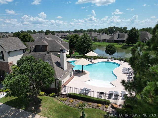 12564 S 71st East Avenue, Bixby, OK 74008