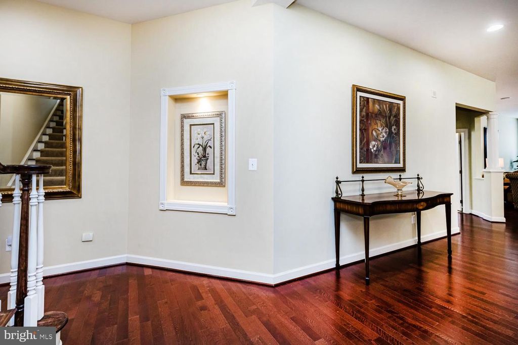 Image 10 of property listing at 306 GRINDSTONE DR, Arnold, MD 21012