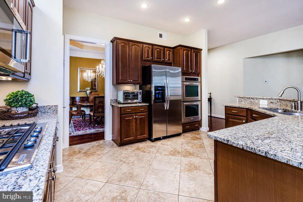 Image 17 of property listing at 306 GRINDSTONE DR, Arnold, MD 21012