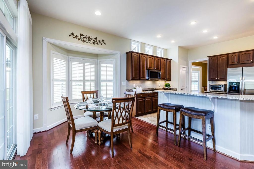 Image 19 of property listing at 306 GRINDSTONE DR, Arnold, MD 21012