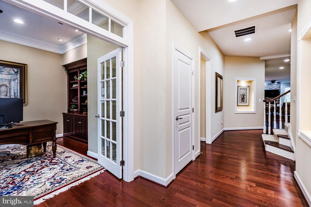 Image 2 of property listing at 306 GRINDSTONE DR, Arnold, MD 21012
