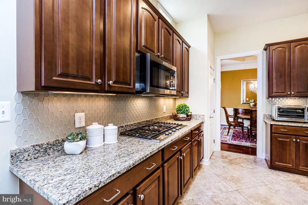 Image 20 of property listing at 306 GRINDSTONE DR, Arnold, MD 21012