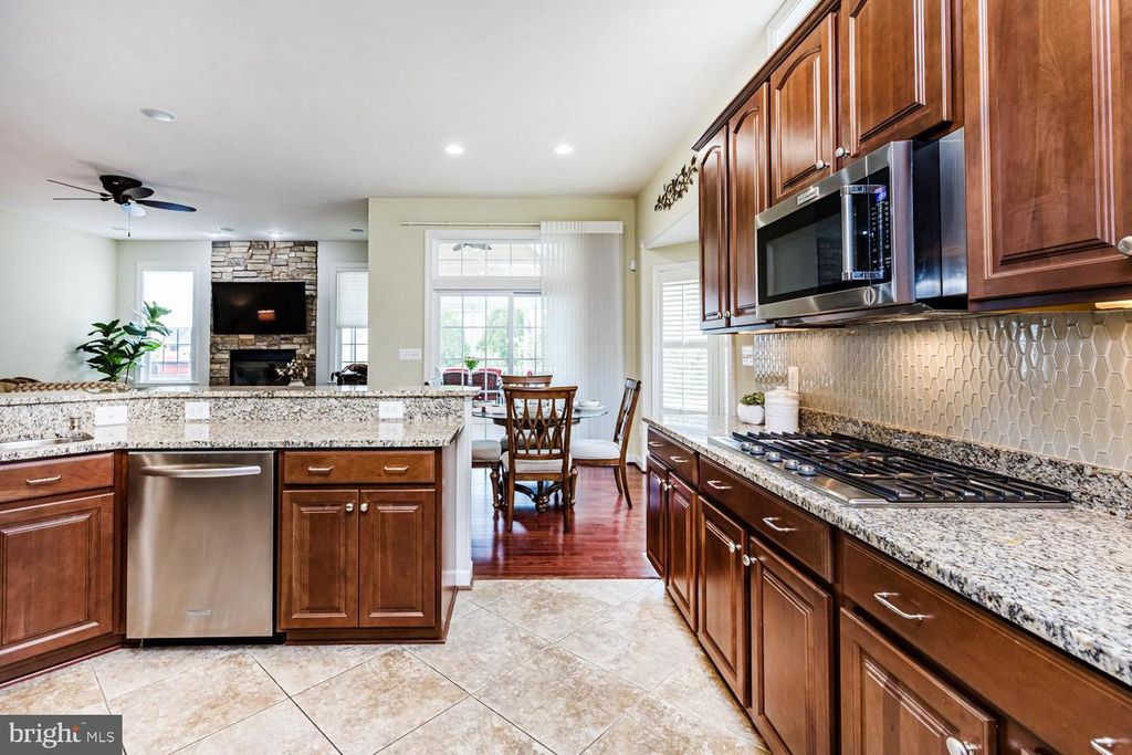 Image 21 of property listing at 306 GRINDSTONE DR, Arnold, MD 21012