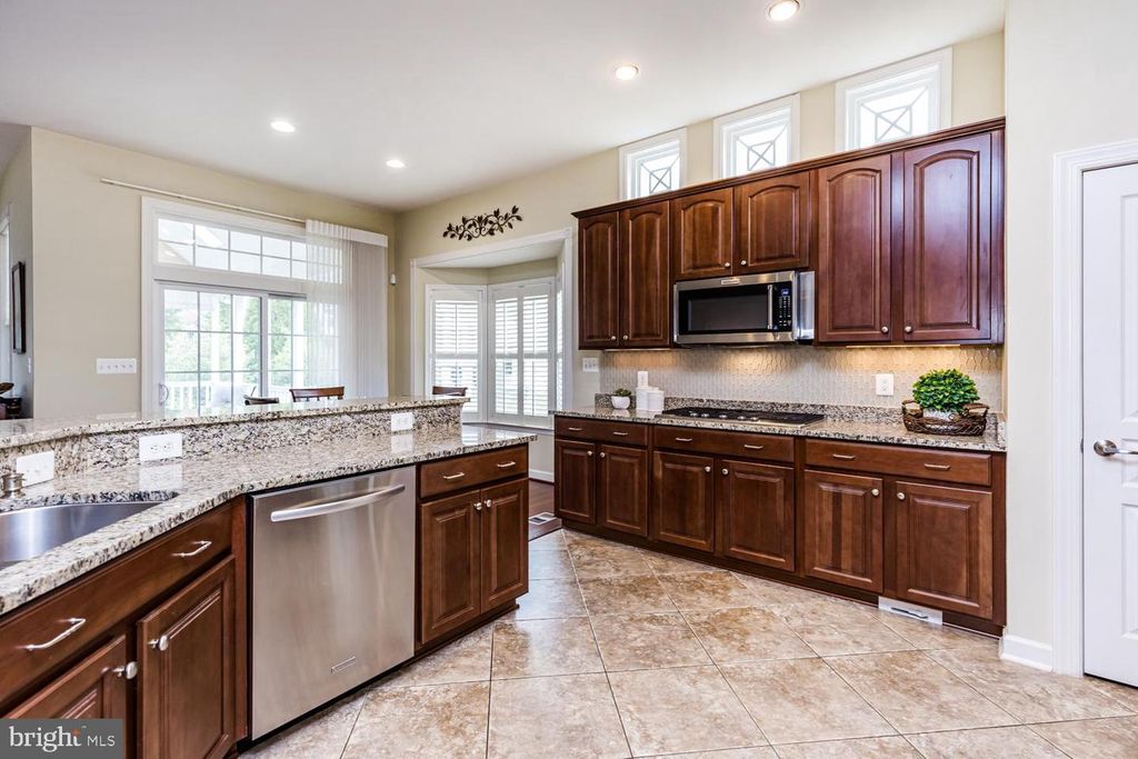Image 22 of property listing at 306 GRINDSTONE DR, Arnold, MD 21012