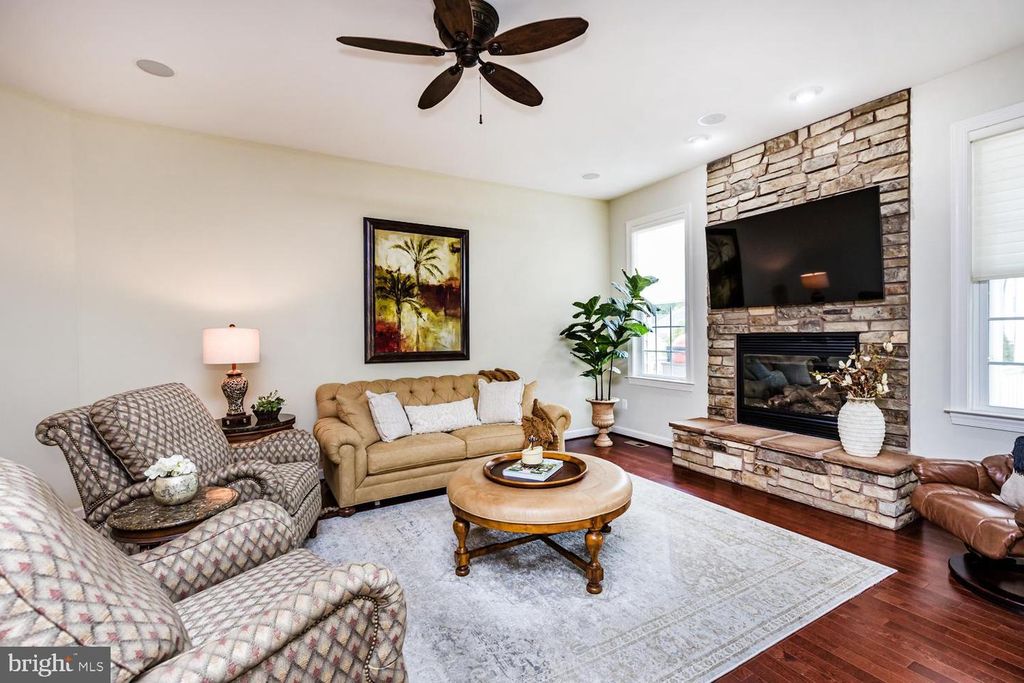 Image 25 of property listing at 306 GRINDSTONE DR, Arnold, MD 21012