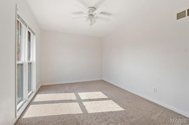 1129 Rue La Ville 1129, Creve Coeur, MO 63141