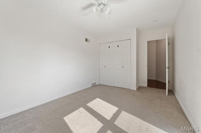1129 Rue La Ville 1129, Creve Coeur, MO 63141