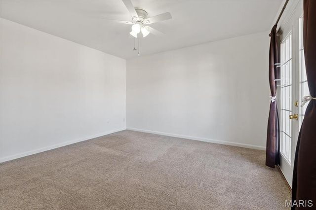 1129 Rue La Ville 1129, Creve Coeur, MO 63141
