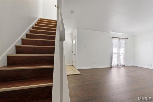 1129 Rue La Ville 1129, Creve Coeur, MO 63141