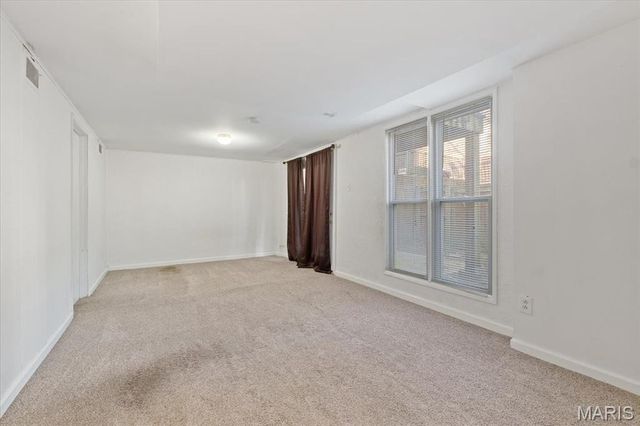 1129 Rue La Ville 1129, Creve Coeur, MO 63141