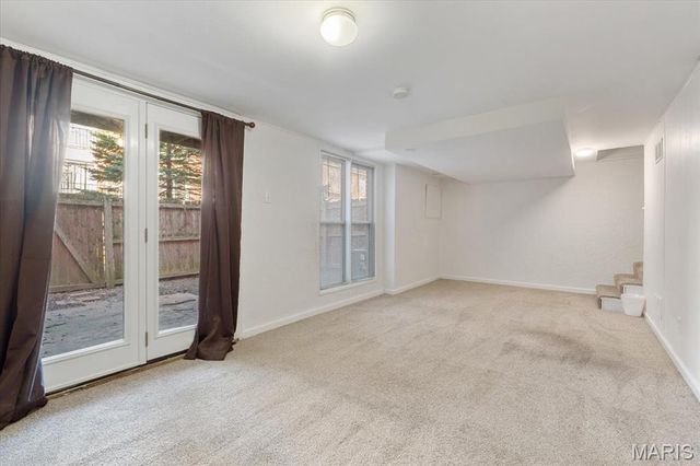 1129 Rue La Ville 1129, Creve Coeur, MO 63141