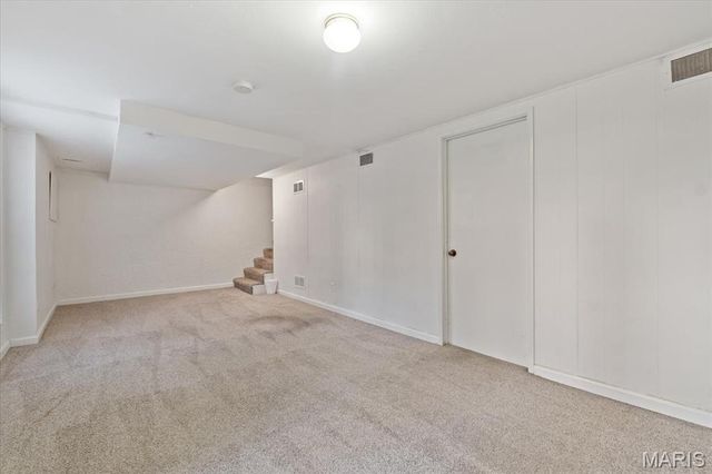1129 Rue La Ville 1129, Creve Coeur, MO 63141