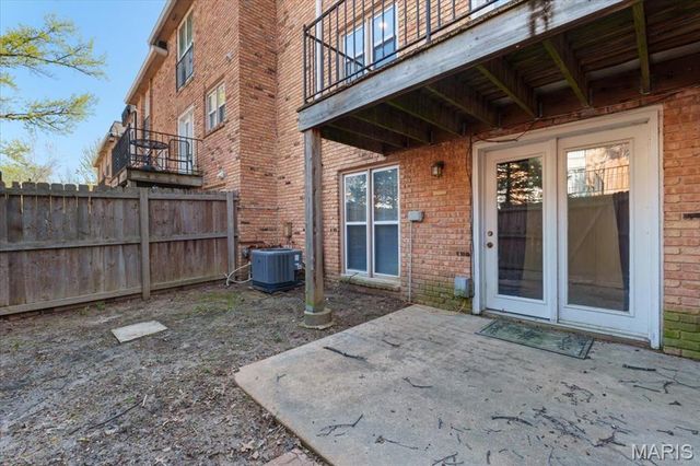 1129 Rue La Ville 1129, Creve Coeur, MO 63141