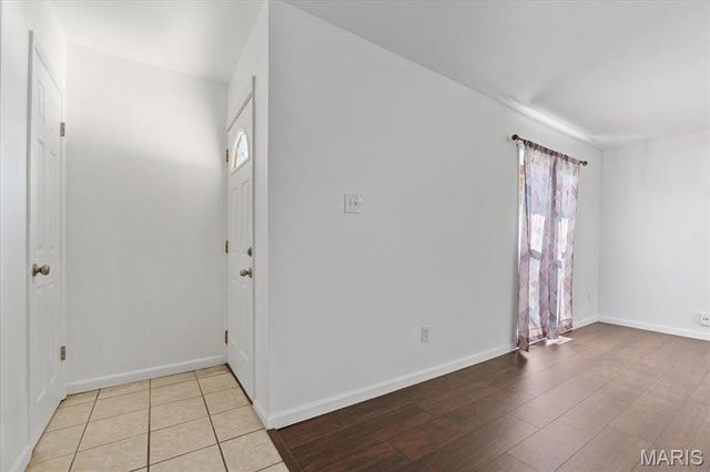 1129 Rue La Ville 1129, Creve Coeur, MO 63141