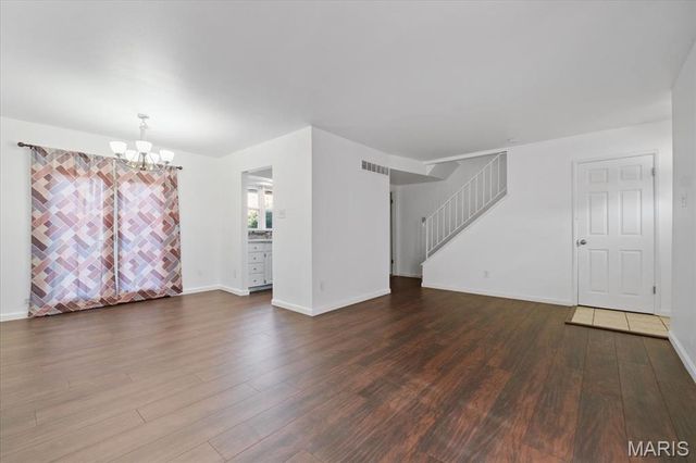1129 Rue La Ville 1129, Creve Coeur, MO 63141