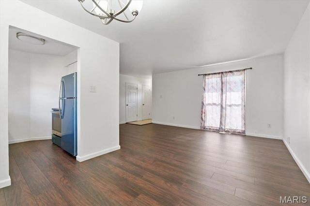 1129 Rue La Ville 1129, Creve Coeur, MO 63141