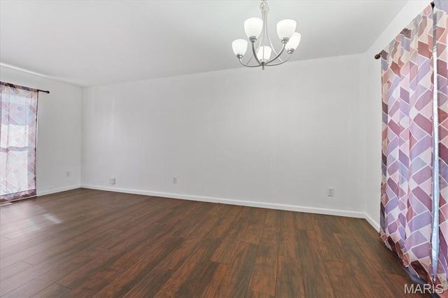 1129 Rue La Ville 1129, Creve Coeur, MO 63141