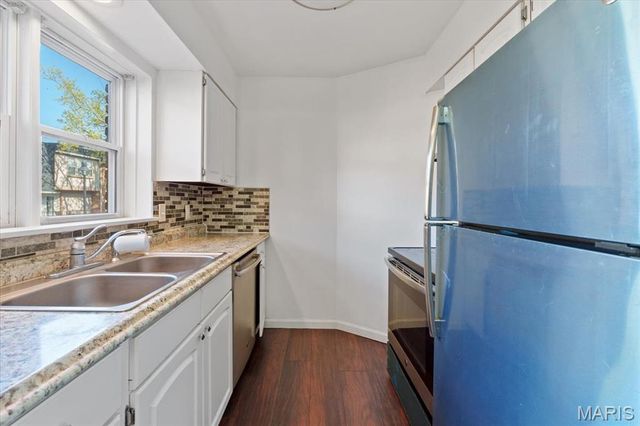 1129 Rue La Ville 1129, Creve Coeur, MO 63141