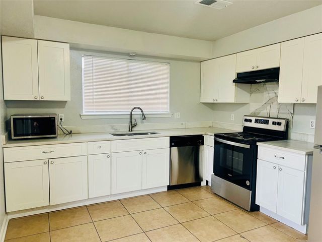 13114 Benford Drive, Houston, TX 77099