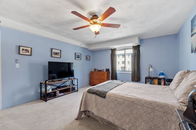 12 Village Ln 45, Tyngsborough, MA 01879
