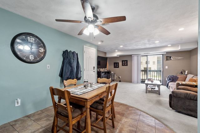 12 Village Ln 45, Tyngsborough, MA 01879