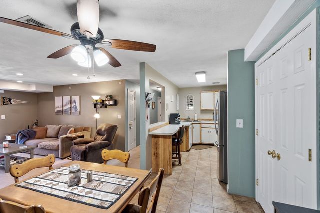 12 Village Ln 45, Tyngsborough, MA 01879