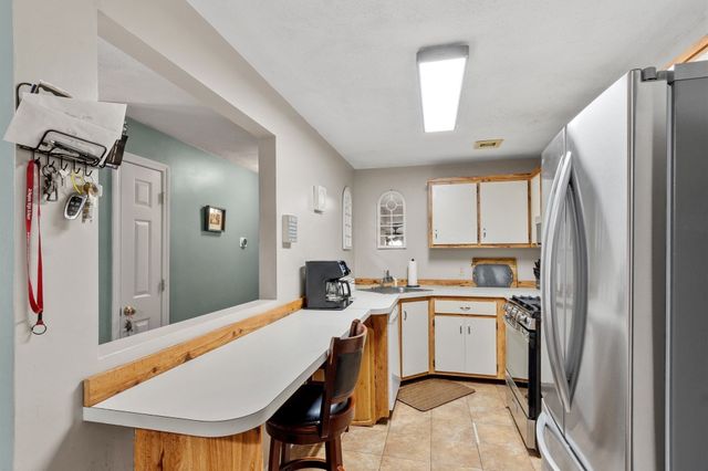 12 Village Ln 45, Tyngsborough, MA 01879