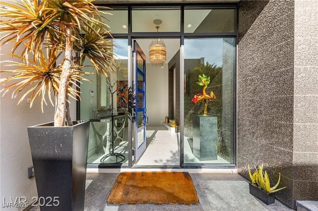 387 Solitude Peak Lane, Henderson, NV 89012