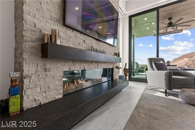 387 Solitude Peak Lane, Henderson, NV 89012