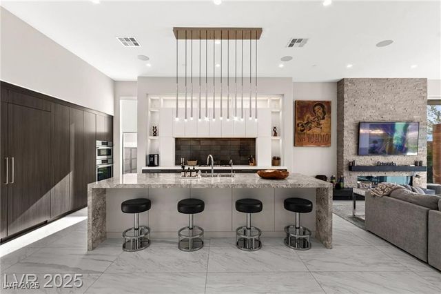 387 Solitude Peak Lane, Henderson, NV 89012