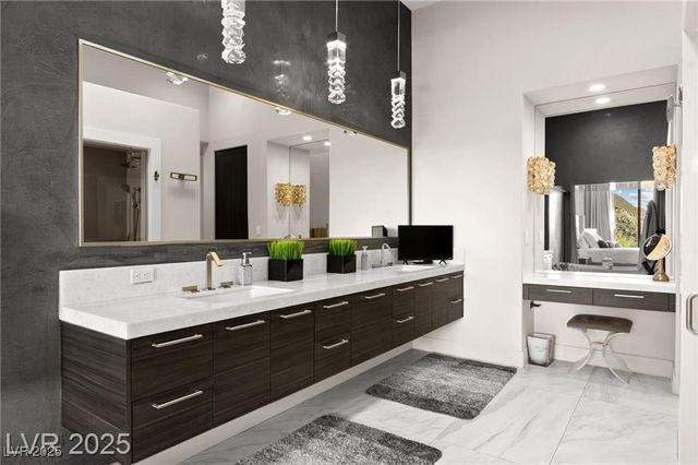 387 Solitude Peak Lane, Henderson, NV 89012