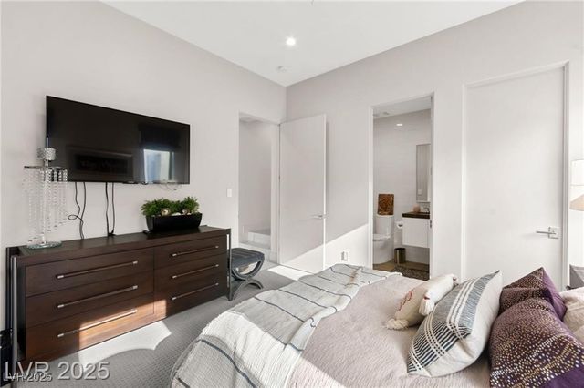 387 Solitude Peak Lane, Henderson, NV 89012