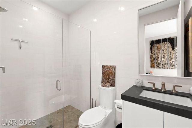 387 Solitude Peak Lane, Henderson, NV 89012