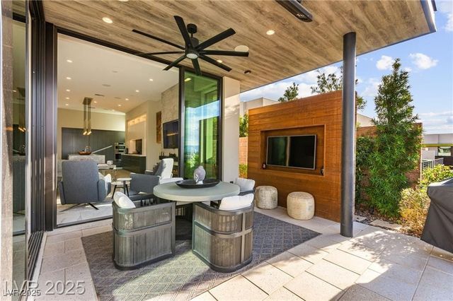 387 Solitude Peak Lane, Henderson, NV 89012