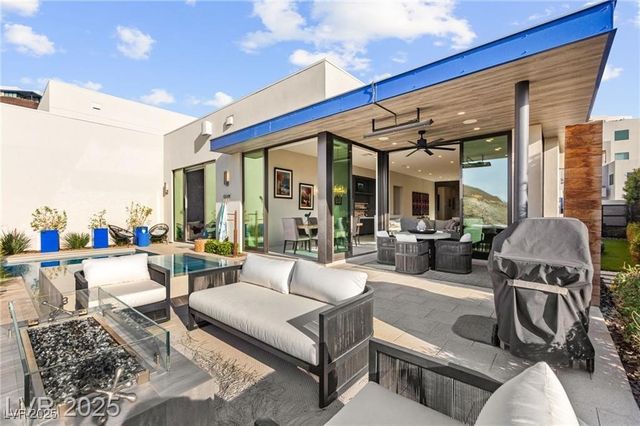 387 Solitude Peak Lane, Henderson, NV 89012