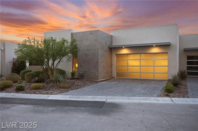 387 Solitude Peak Lane, Henderson, NV 89012