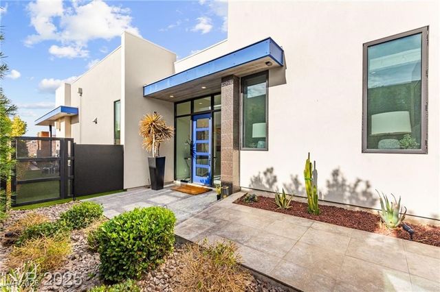 387 Solitude Peak Lane, Henderson, NV 89012