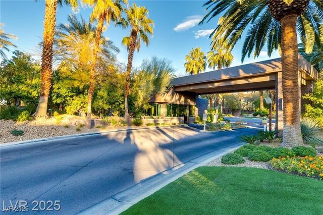 387 Solitude Peak Lane, Henderson, NV 89012