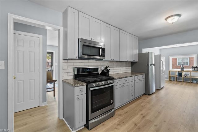 48 Cornwall TER, Hampton, VA 23666