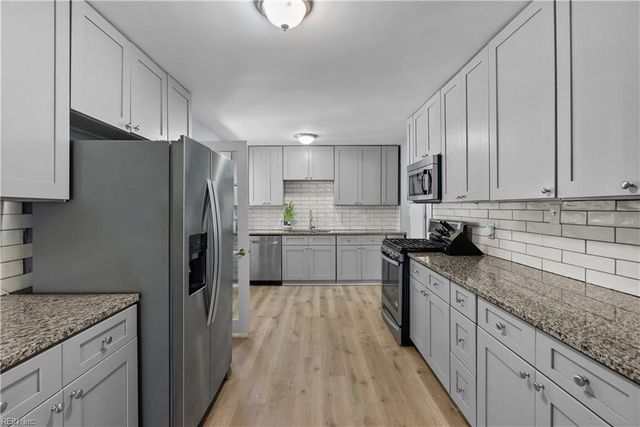 48 Cornwall TER, Hampton, VA 23666