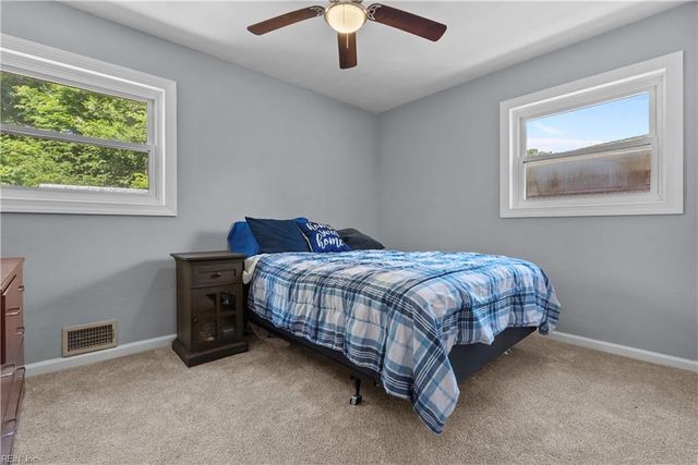 48 Cornwall TER, Hampton, VA 23666