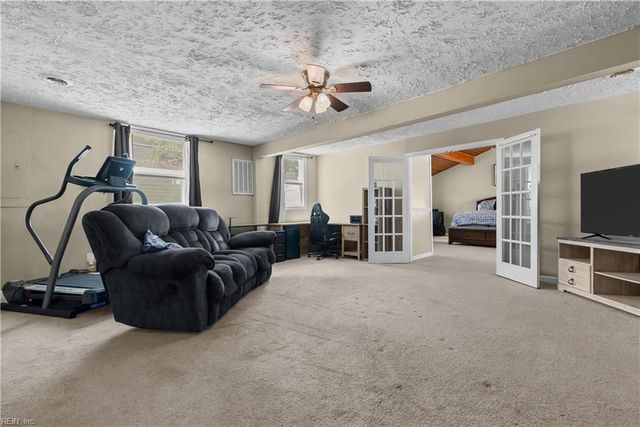 48 Cornwall TER, Hampton, VA 23666