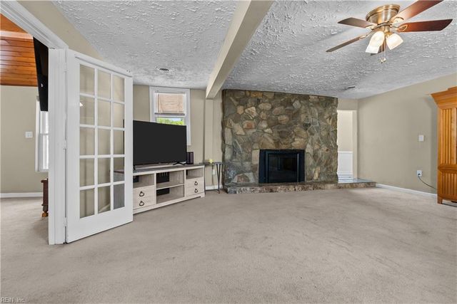48 Cornwall TER, Hampton, VA 23666