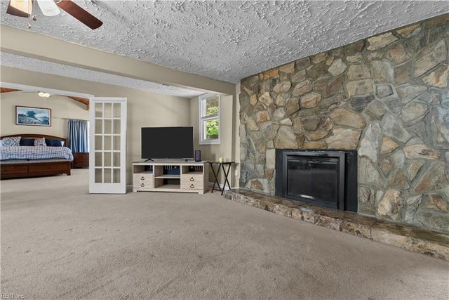 48 Cornwall TER, Hampton, VA 23666